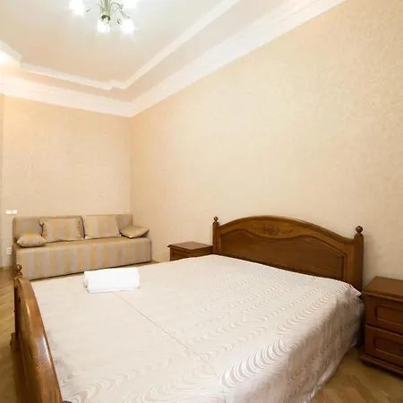 сучасні на площі ринок з 2 ізольованими спальнями для 6 гостей Apartment *