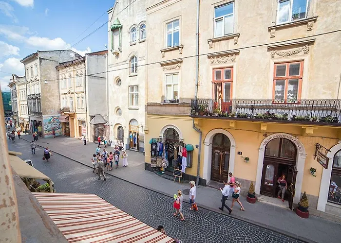 сучасні на площі ринок з 2 ізольованими спальнями для 6 гостей