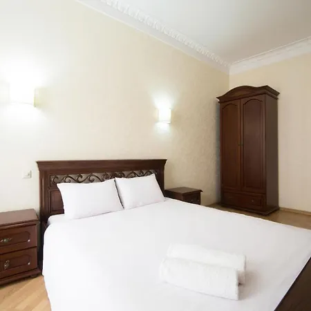 شقة сучасні на площі ринок з 2 ізольованими спальнями для 6 гостей *